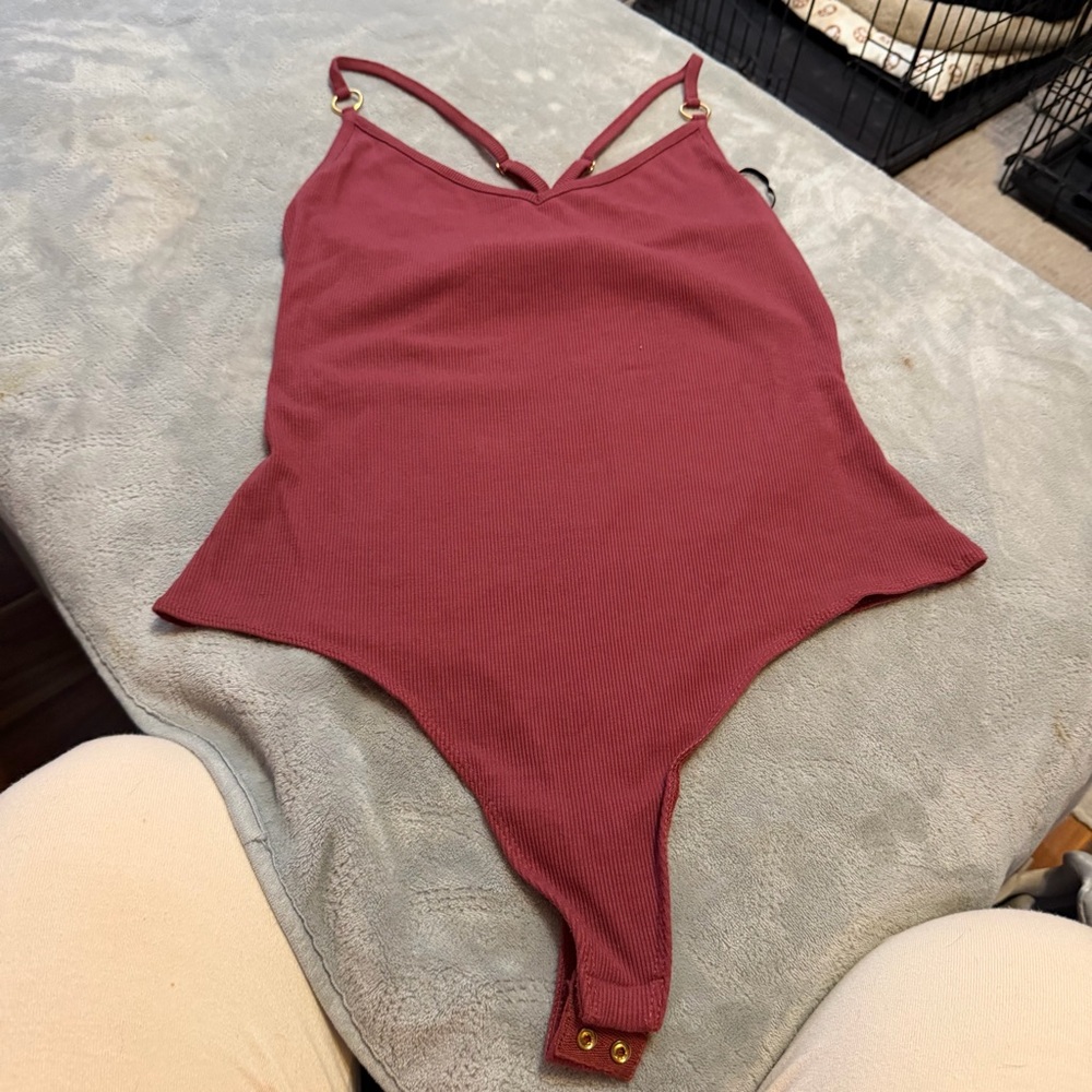 GBG Los Angeles Ribbed Bodysuit L Rust Strappy‎ Back Snap Thong Festival Top